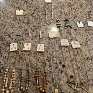Wholesale boutique jewelry lot 25 piece